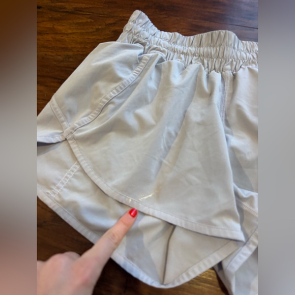 Lululemon Tracker Short V *4" In Serene Blue Size 6 - Picture 4 of 6